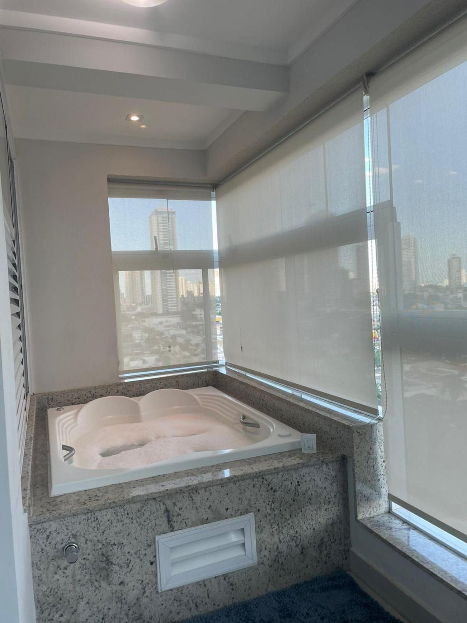 1 Qts.| 2 Hosp. | Jacuzzi Na Varanda | Linda Vista Гояния Экстерьер фото