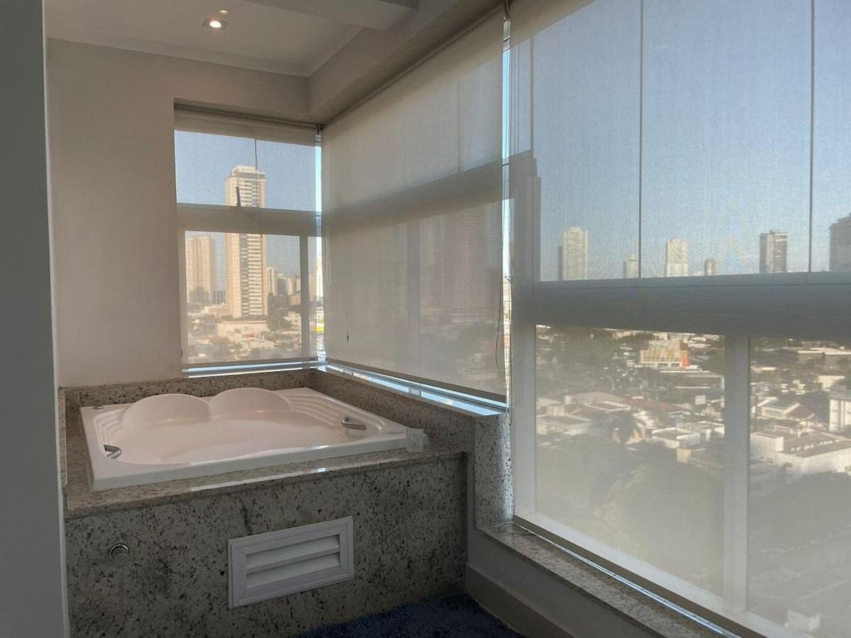 1 Qts.| 2 Hosp. | Jacuzzi Na Varanda | Linda Vista Гояния Экстерьер фото