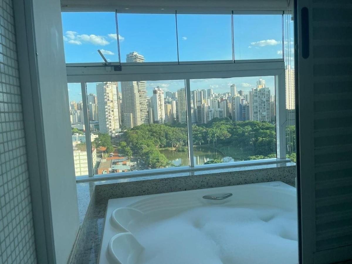 1 Qts.| 2 Hosp. | Jacuzzi Na Varanda | Linda Vista Гояния Экстерьер фото