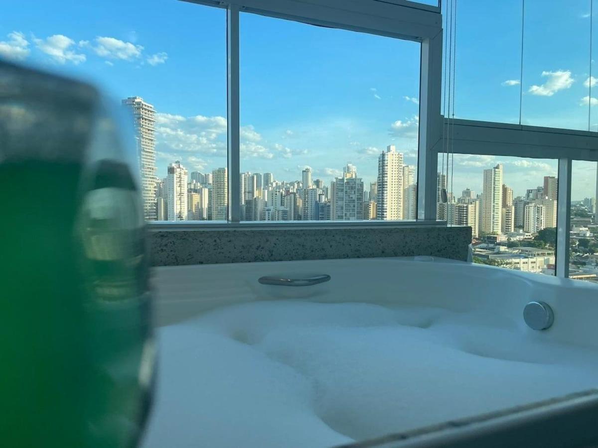 1 Qts.| 2 Hosp. | Jacuzzi Na Varanda | Linda Vista Гояния Экстерьер фото