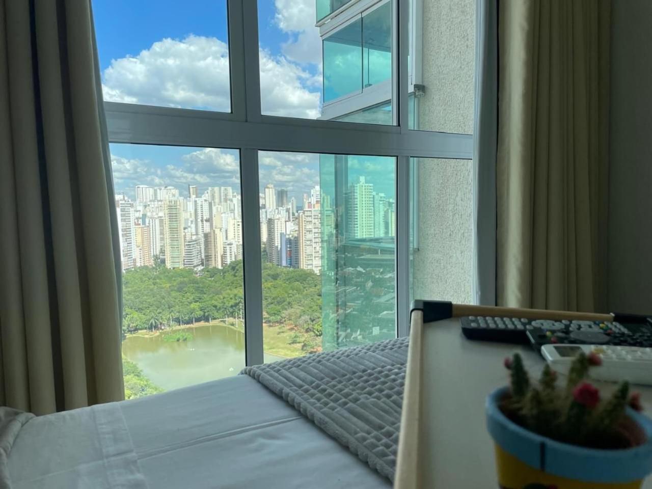 1 Qts.| 2 Hosp. | Jacuzzi Na Varanda | Linda Vista Гояния Экстерьер фото